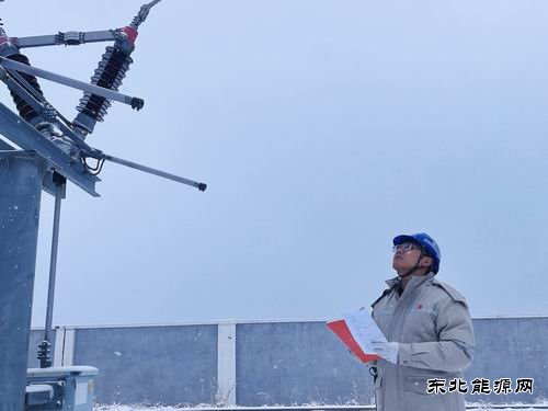 大唐辽宁新C7娱乐事业部：迎战风雪筑牢保电“防护墙”