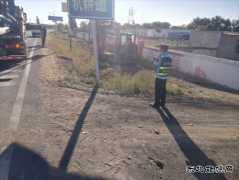 富蕴执法大队：及时制止公路用地涉路施工违法行为