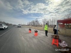：Ｖ捶ù蠖诱喂「上吡鞫 筑牢道路交通安全防线