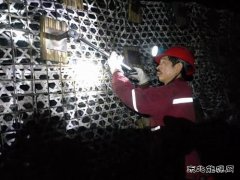 牛儿庄采矿公司：强化顶板安全管理